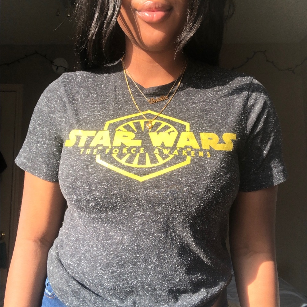 Gray “Star Wars” t-shirt